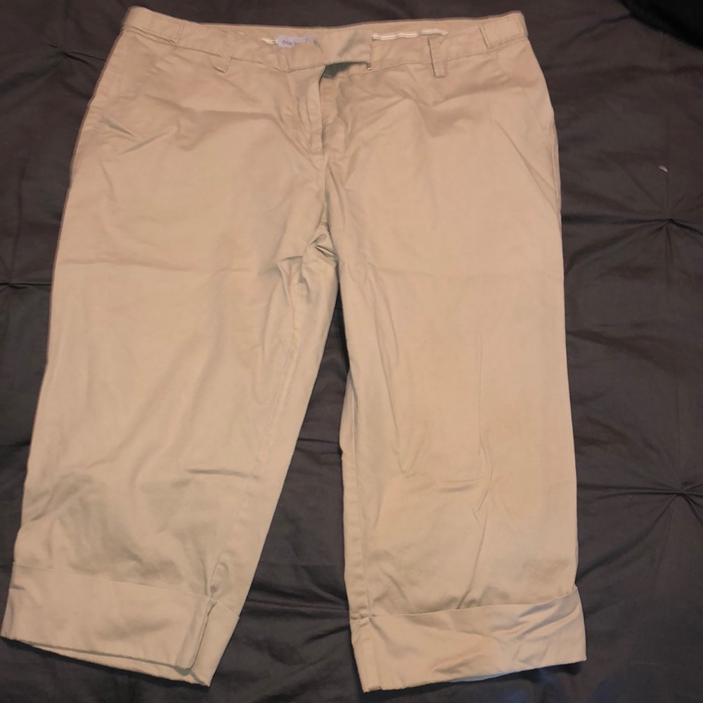💠Old Navy khaki Capris💠